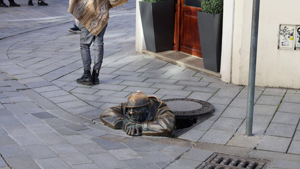 Čumil - The Watcher