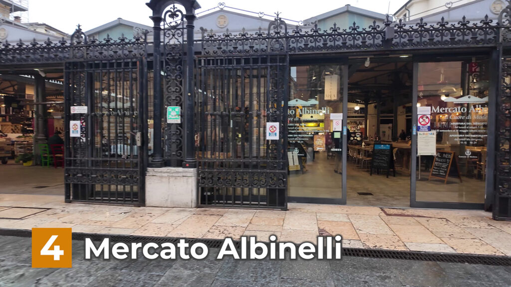Mercato Albinelli entrance